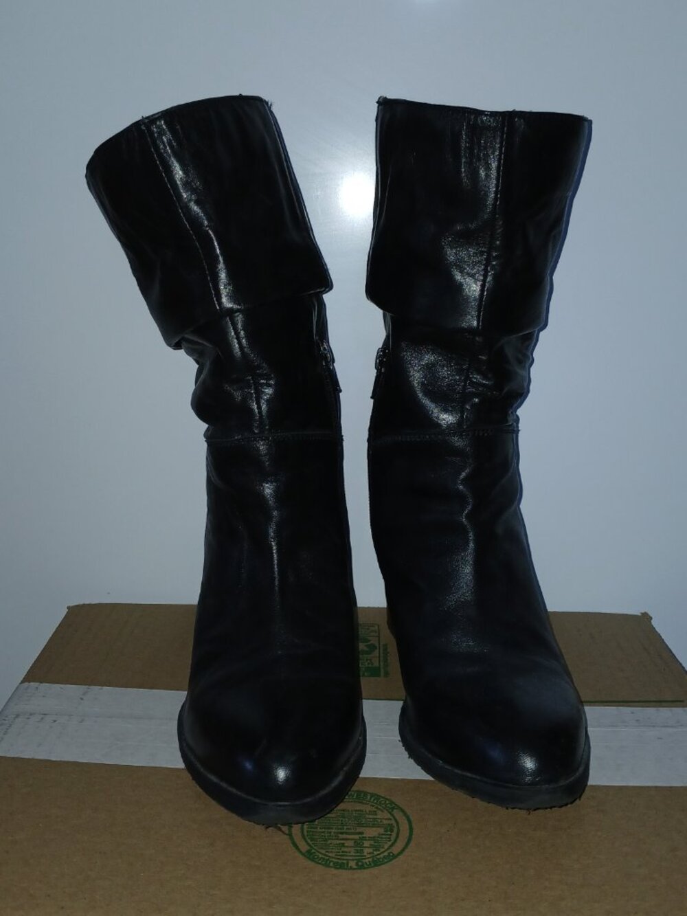 Mid-calf Heeled Leather Boots